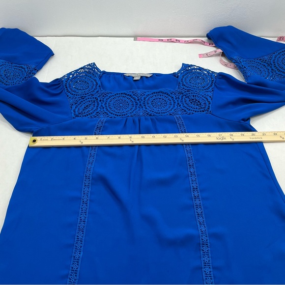 Valerie Steven’s women’s blue blouse - Picture 6 of 14
